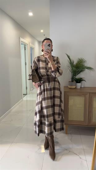 Joyya Kahve Bej Ekoseli Kuşaklı Elbise