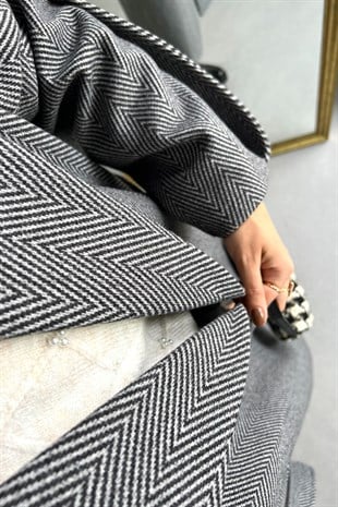 Gri Siyah Kol Detaylı Premium Kaban