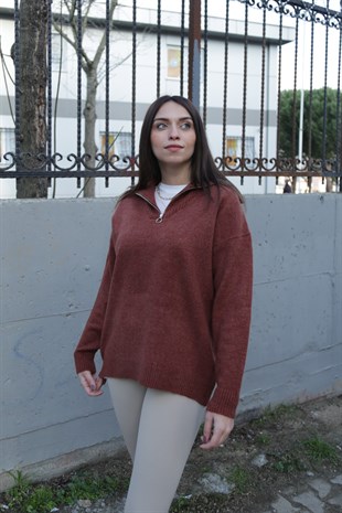 Kamyoner Yaka Acı Kahve Kazak