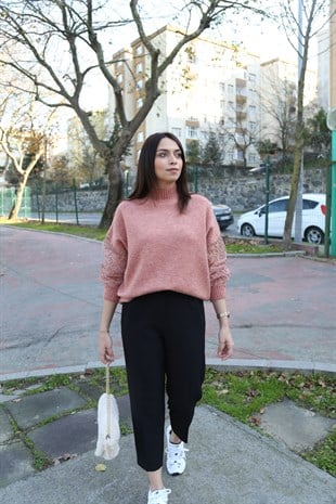 Pembe Tül Detaylı Kazak
