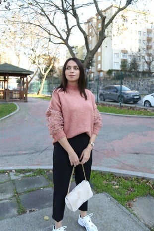 Pembe Tül Detaylı Kazak