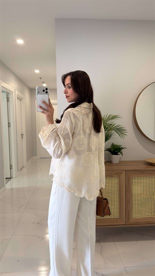 Kersan Krem İşleme Detaylı İthal Gömlek