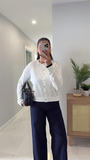 Ketra Kemik Siyah Düğme Detaylı Hırka