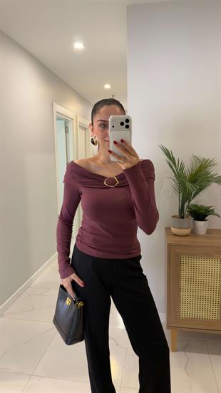 Lesora Bordo Gold Toka Detaylı Kayık Yaka Bluz