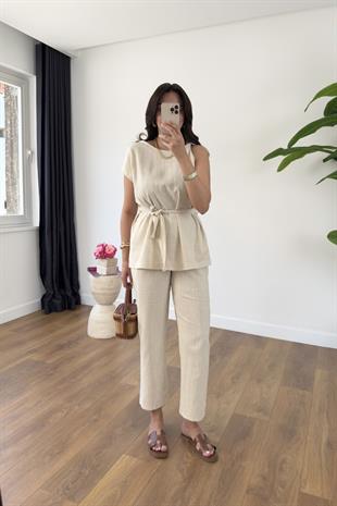 Linda Taş Omuzu Burmalı Kuşaklı Bluz Pantolon Takım