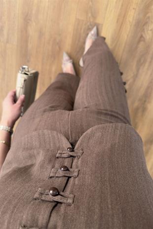 Lisa Kahve Düğme Detaylı Yelek Pantolon Takım