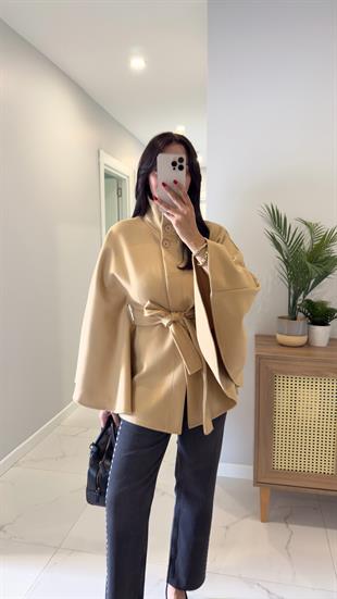 Luffy Camel Kuşaklı Kaşe Panço