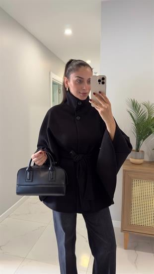 Luffy Siyah Kuşaklı Kaşe Panço