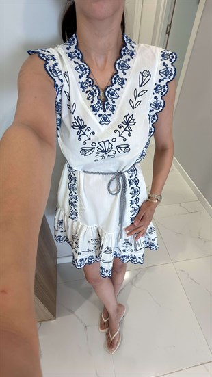 Mavella Ekru İşleme Detaylı Elbise