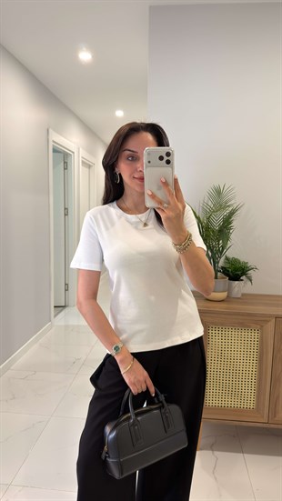 MD Cosret Beyaz Tişört