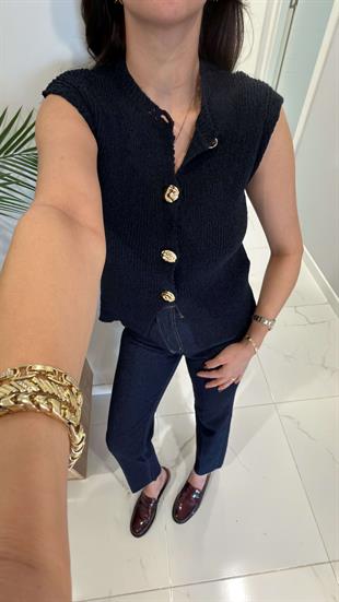 MD Reflas Siyah Gold Toka Detaylı Triko Yelek