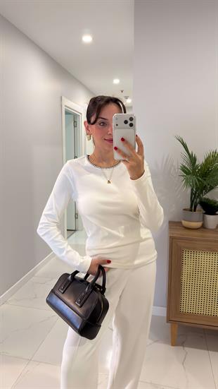 MD Vetra Beyaz Yakası İşleme Detaylı Bluz