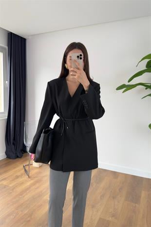 Meslan Siyah Kruvaze Yaka Kemerli Blazer Ceket