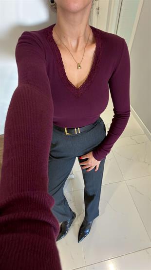 Metra Mürdüm V Yaka Dantelli Bluz