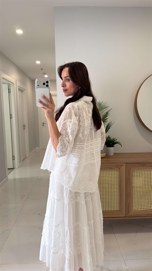 Milena Ekru Kısa Kollu İşlemeli İthal Gömlek