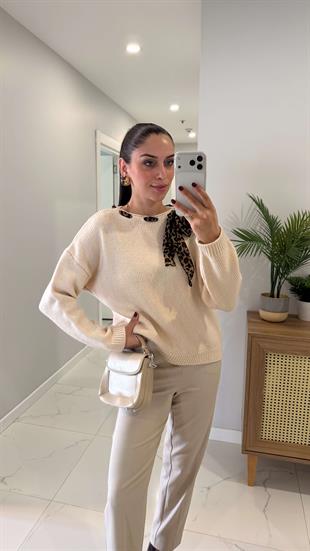 Montana Vanilya Yakası Fularlı Triko