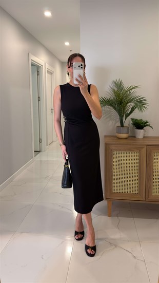 Nomder Siyah Kemer Detaylı Elbise