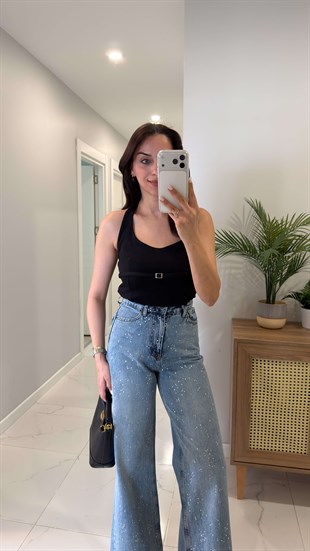 Nullas Siyah Halter Yaka Toka Detaylı Bluz