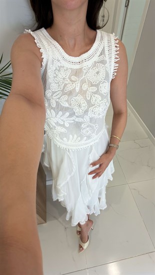 Onders Ekru Boncuk İşleme Detaylı Bluz