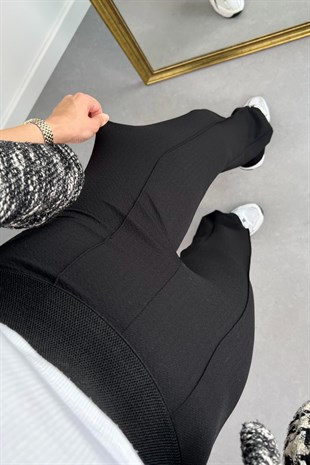 Siyah Beli Korse Detaylı Pantolon