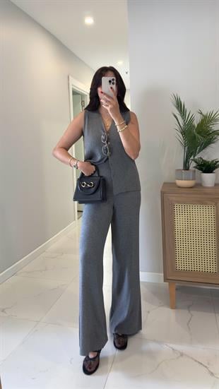 Perstone Gri Düğme Detaylı Yelek Pantolon Takım