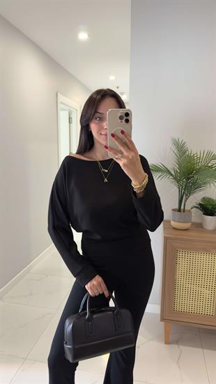 Poswe Siyah Kayık Yaka Bluz