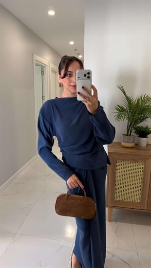 Pucca Lacivert Burgu Detaylı Bluz Etek Takım