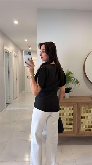 Pusla Siyah Kol Detaylı Bluz