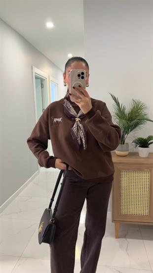 Ravix Kahve Gold Toka Detaylı Fularlı Sweat