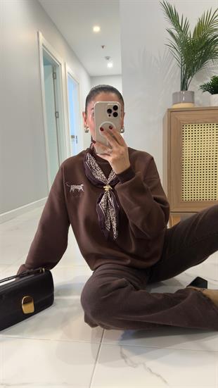 Ravix Kahve Gold Toka Detaylı Fularlı Sweat