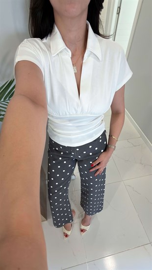 Rilla Açık Ekru Polo Yaka Beli Büzgülü Tişört