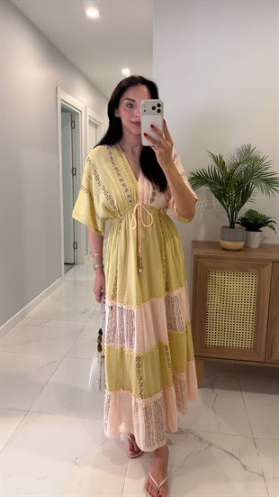 Rokle Pembe Sarı Desenli Elbise