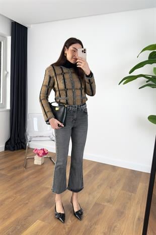 Role Gri Flare Jean