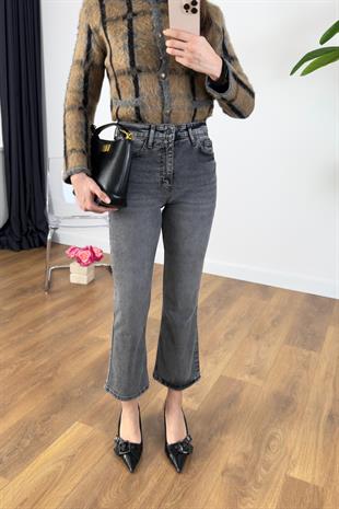 Role Gri Flare Jean