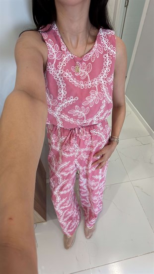 Rosalie Pembe Nakış İşlemeli Takım