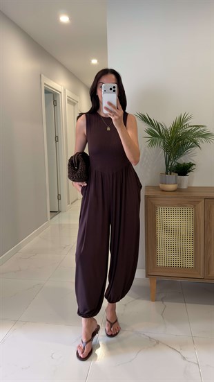 Sienta Kahve V Bel Dikiş Detaylı Balon Paça Tulum