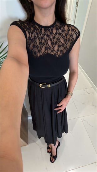 Solwe Siyah Kolsuz Dantelli Bluz