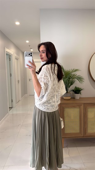Soniwe Ekru İşleme Detaylı Pullu İthal Gömlek