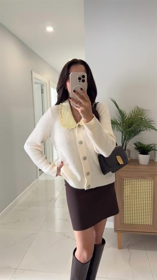 Sonse Krem Sarı Yaka İşlemeli Hırka