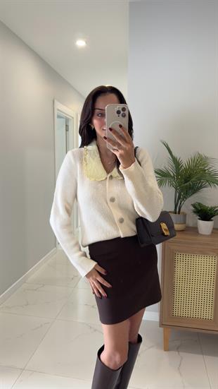 Sonse Krem Sarı Yaka İşlemeli Hırka