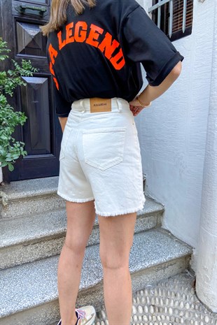 Beyaz Mom Şort