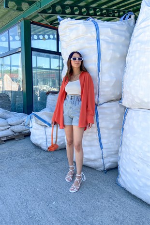 Buz Mavi Düğmeli Şort