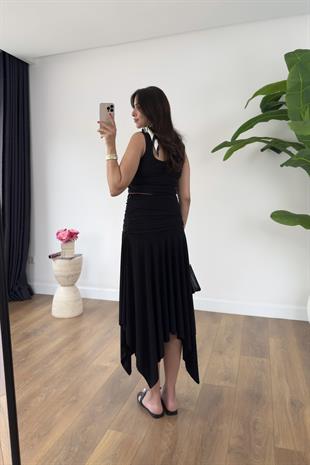 Sorti Siyah Drape Detaylı Asimetrik Kesim Etek