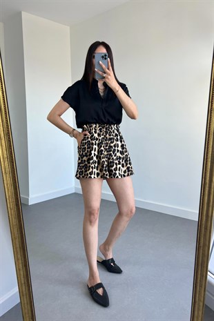 Leopar Desenli Beli Lastikli Şort