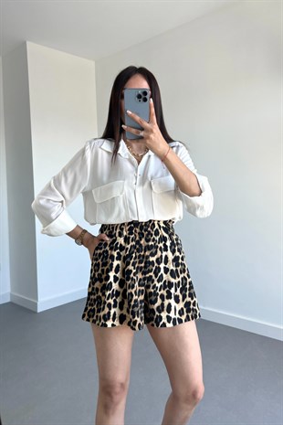 Leopar Desenli Beli Lastikli Şort