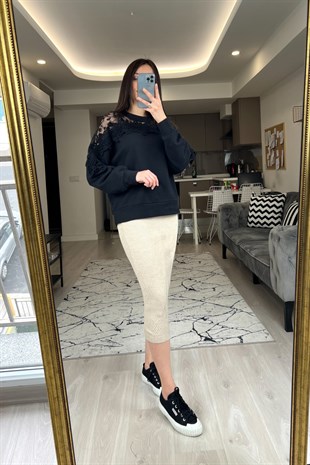 Cream Siyah Tül Detaylı Sweatshirt