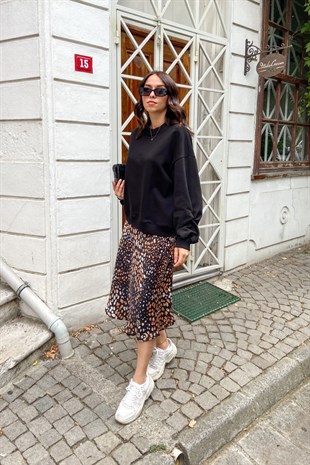 Siyah Kol Detaylı Sweatshirt