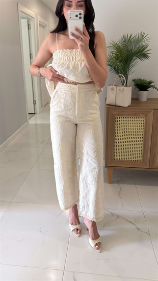 Tatiana Krem İşlemeli Askılı Bluz Pantolon Takım