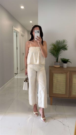 Tatiana Krem İşlemeli Askılı Bluz Pantolon Takım