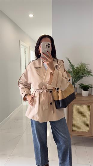 Thomas Krem Kuşak Detaylı Kısa Trençkot